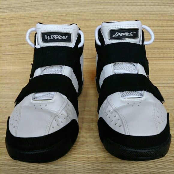 Lebron 20-5-5 'White Neutral Grey' - Picture 2 of 8